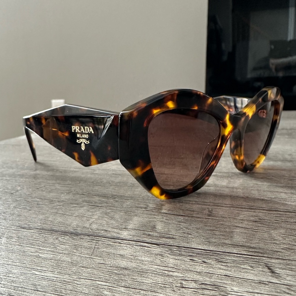 Prada PR 07YS sunglasses Tortoise
